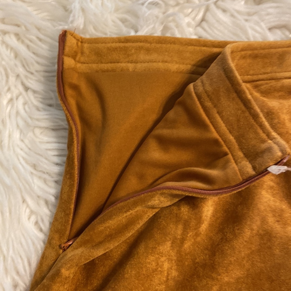 ARYEH Suede Skirt size M brand new with tag color camel waist 30” - Picture 8 of 12